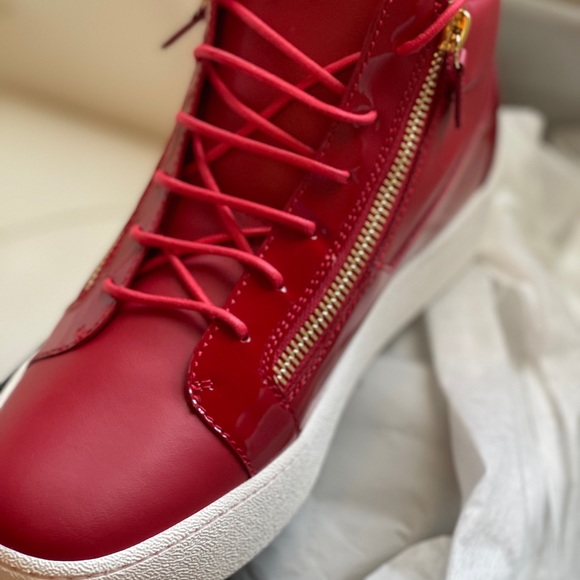 Giuseppe - Picture 3 of 10